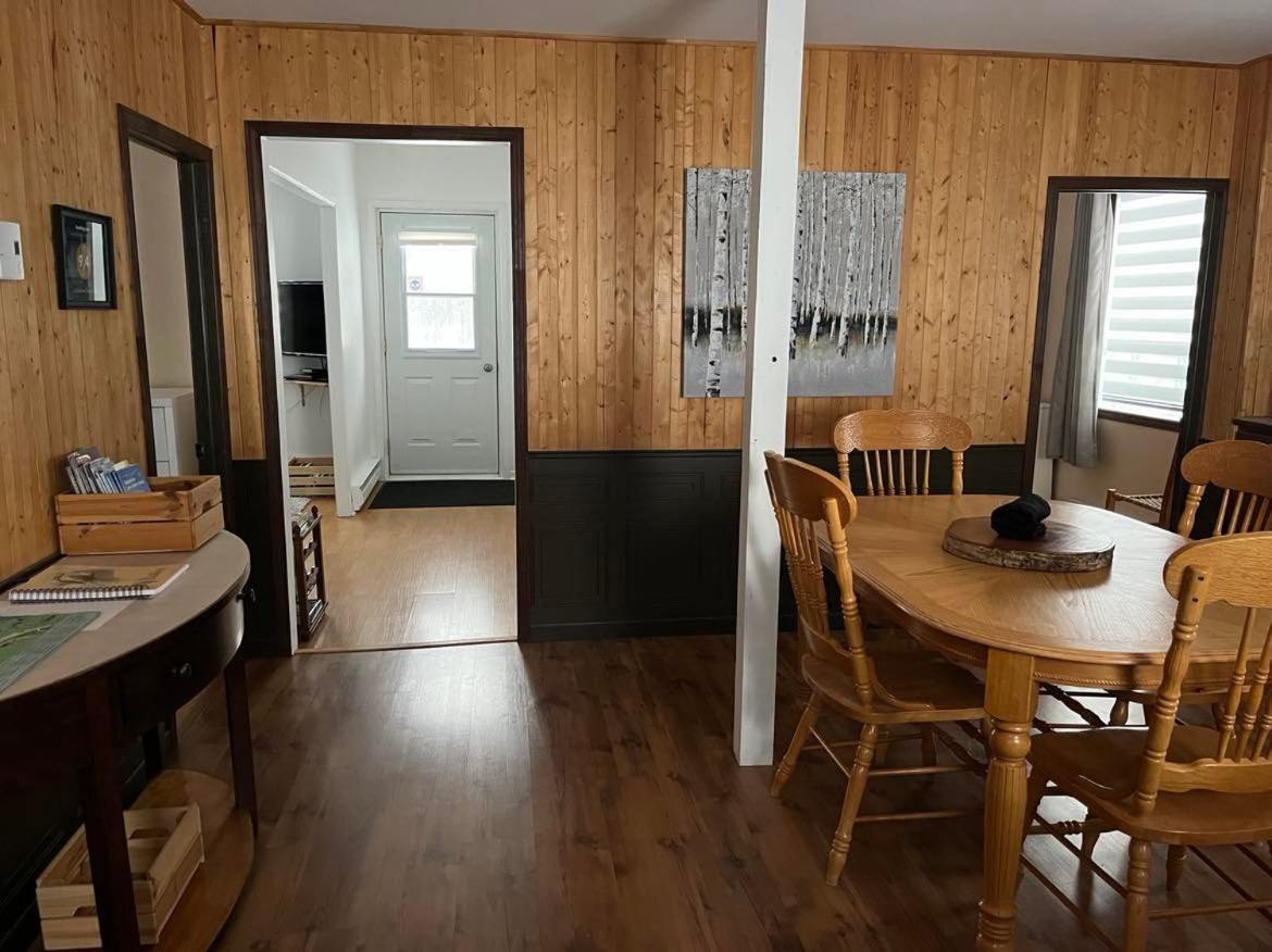 La Cabane Chez Jimmy Petit-Saguenay Экстерьер фото