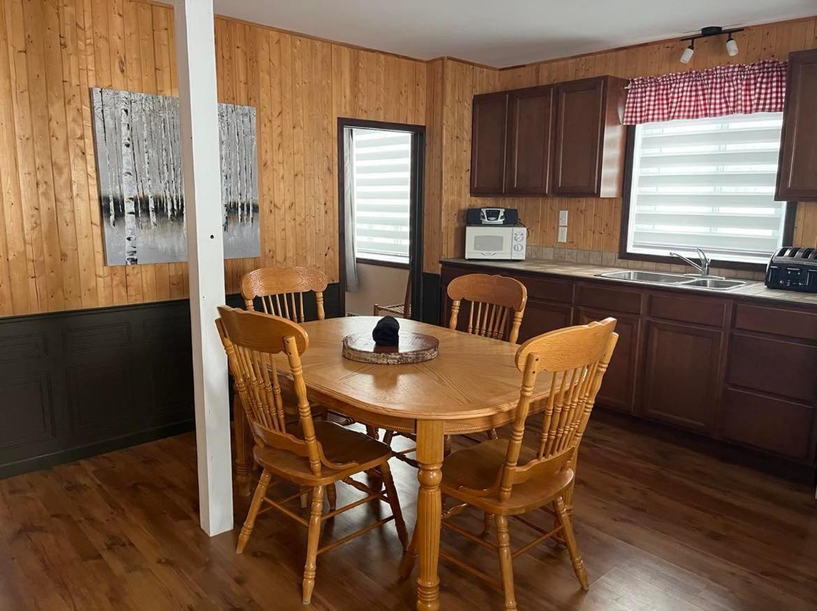 La Cabane Chez Jimmy Petit-Saguenay Экстерьер фото