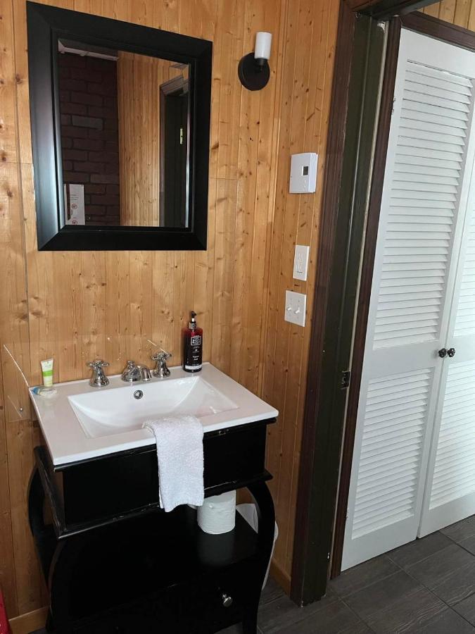 La Cabane Chez Jimmy Petit-Saguenay Экстерьер фото